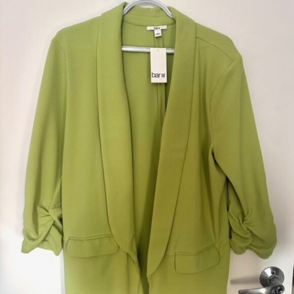 NWT Bar III Jacket Women's Petite Size SP Spring Lime Green 3/4 Ruched Sleeves - Picture 2 of 3